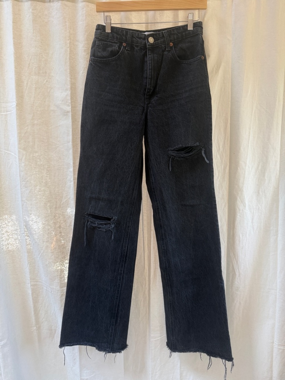 Zara Black wide leg distressed jeans size 4